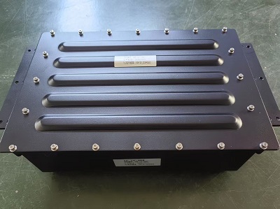 动力电池水冷机组控制器